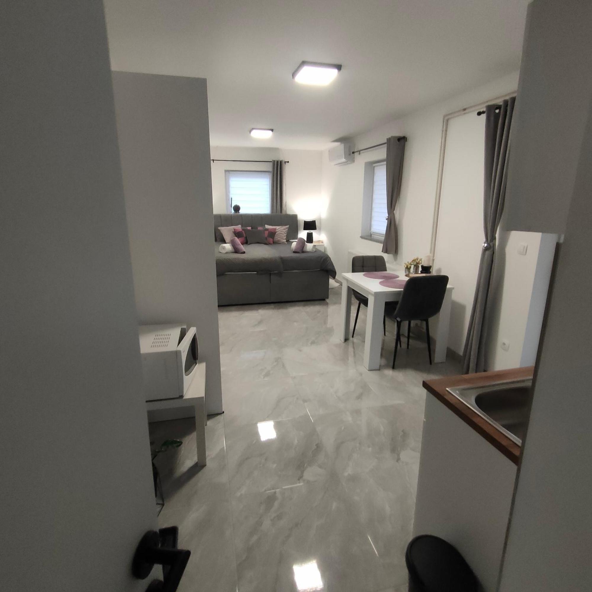 Apartmani Sun & Moon Bjelovar Eksteriør billede