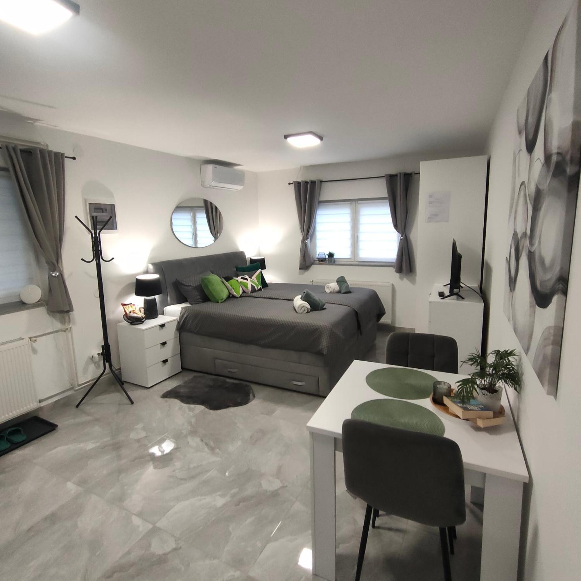 Apartmani Sun & Moon Bjelovar Eksteriør billede